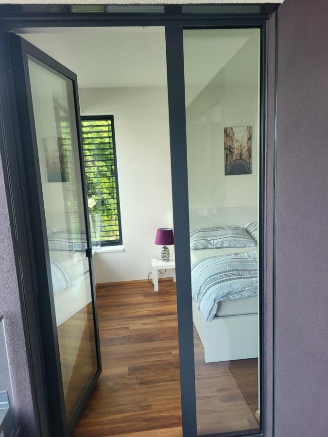 New Apartment In Karlin, Praha 8, Close To Center エクステリア 写真